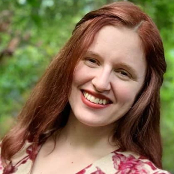 Meet Anne! A teacher on and off duty. - Picture 2 of 7